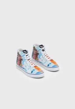 Vans X One Piece Sk8-Hi Unisex - Sneakers Hoog - Light Blue/White/Multi-Coloured