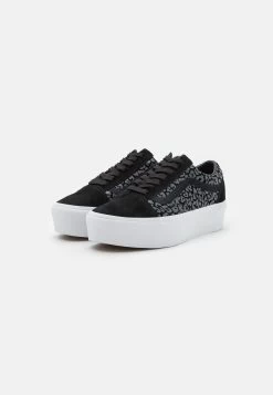 Vans Old Skool Stackform - Sneakers Laag - Black 8 Vans Old Skool Stackform - Sneakers Laag - Black -Kleding Verkoop 510bedf5526f4b59a4dde4ebbbe6cd1a