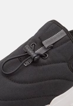 Vans Coast Mule Unisex - Muiltjes - Black -Kleding Verkoop 526460f7eb3c4bb88253575a35f8b7e0