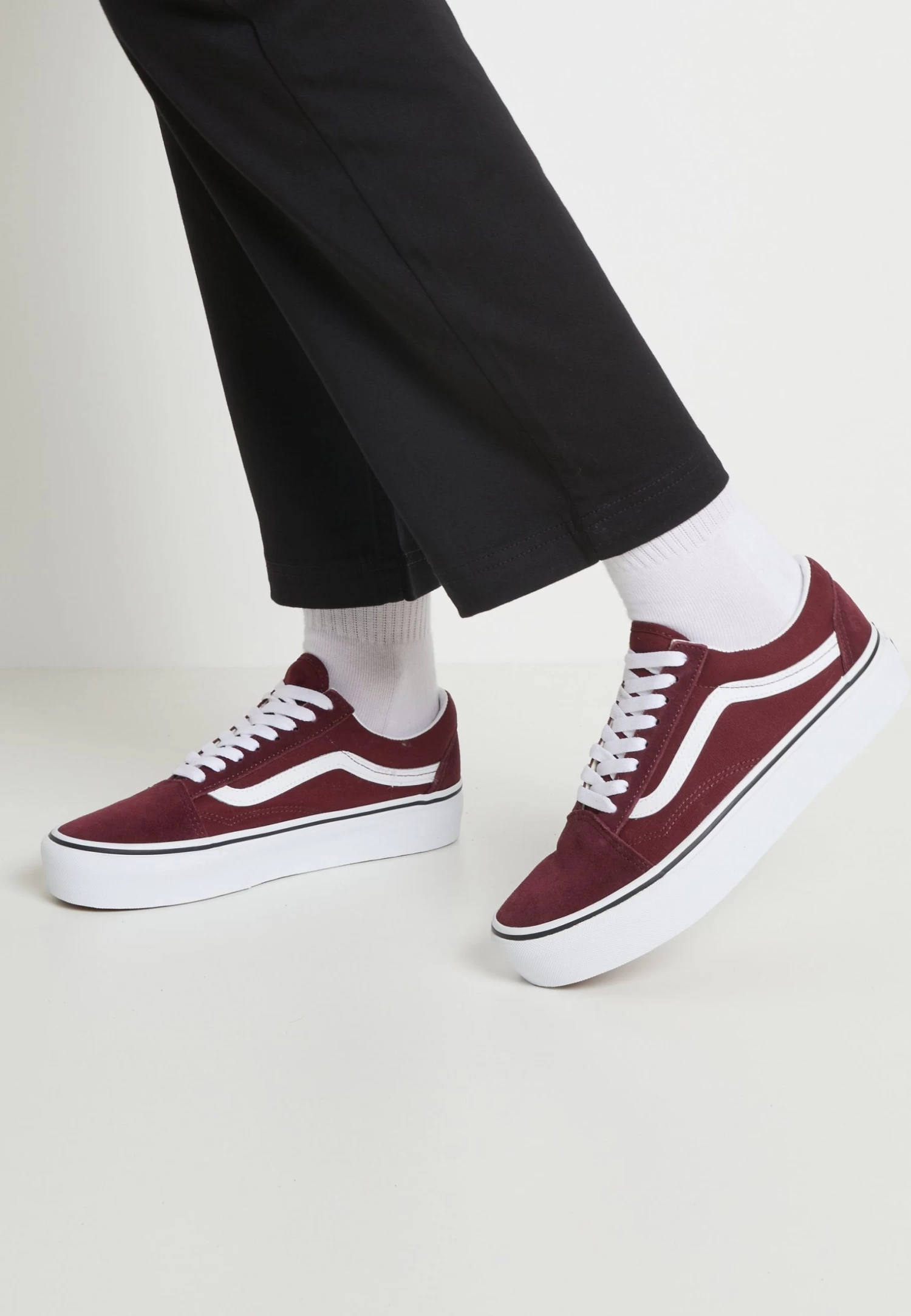 Vans Ua Old Skool Platform - Sneakers Laag - Port Royale/True White 1 Vans Ua Old Skool Platform - Sneakers Laag - Port Royale/True White