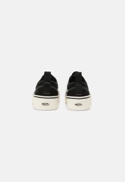 Vans Sentry Old Skool - Sneakers Laag - Black/Marshmallow 9 Vans Sentry Old Skool - Sneakers Laag - Black/Marshmallow -Kleding Verkoop 82edd2121c3f418ab4d18fea46fa1517
