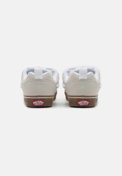 Vans Knu Skool Unisex - Skateschoenen - White -Kleding Verkoop 8cbcf37c31af47bd9e17a8ae683a5c97