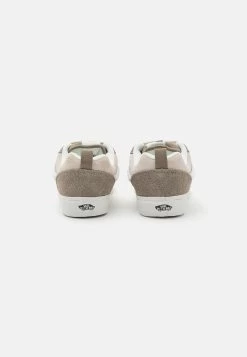Vans Knu Skool Unisex - Skateschoenen - Beige/Light Brown/White 8 Vans Knu Skool Unisex - Skateschoenen - Beige/Light Brown/White -Kleding Verkoop 943d40e618e94fc6bb9b9c7e8bac78ab
