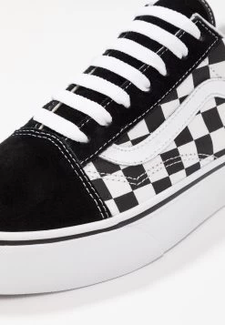 Vans Ua Old Skool Platform - Sneakers Laag - Black/White -Kleding Verkoop 9f90378f6b2f44ffbb365df8d7203cc5