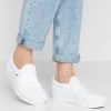 Vans Ua Classic Slip-On Platform - Sneakers Laag - True White