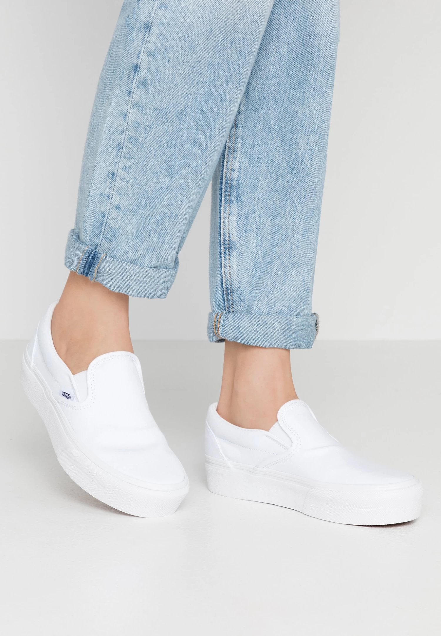 Vans Ua Classic Slip-On Platform - Sneakers Laag - True White 1 Vans Ua Classic Slip-On Platform - Sneakers Laag - True White