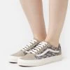 Vans Old Skool Unisex - Sneakers Laag - Geo Trek Olive